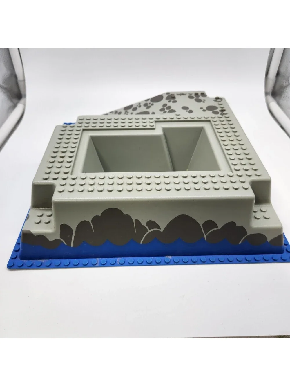 LEGO Zoo Animal Base Plate Gray Rock Blue Water Terrain Platform Genuine 31x31